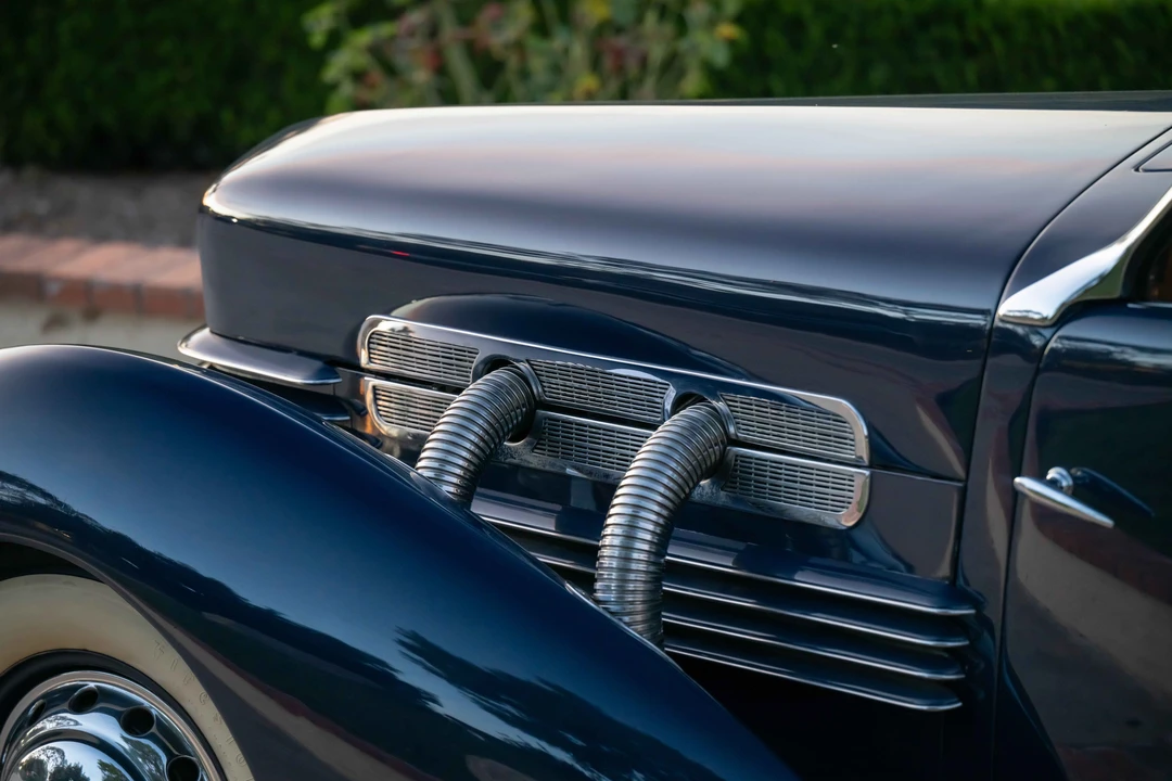 1937 Cord 810 & 812 - Image 23 of 31
