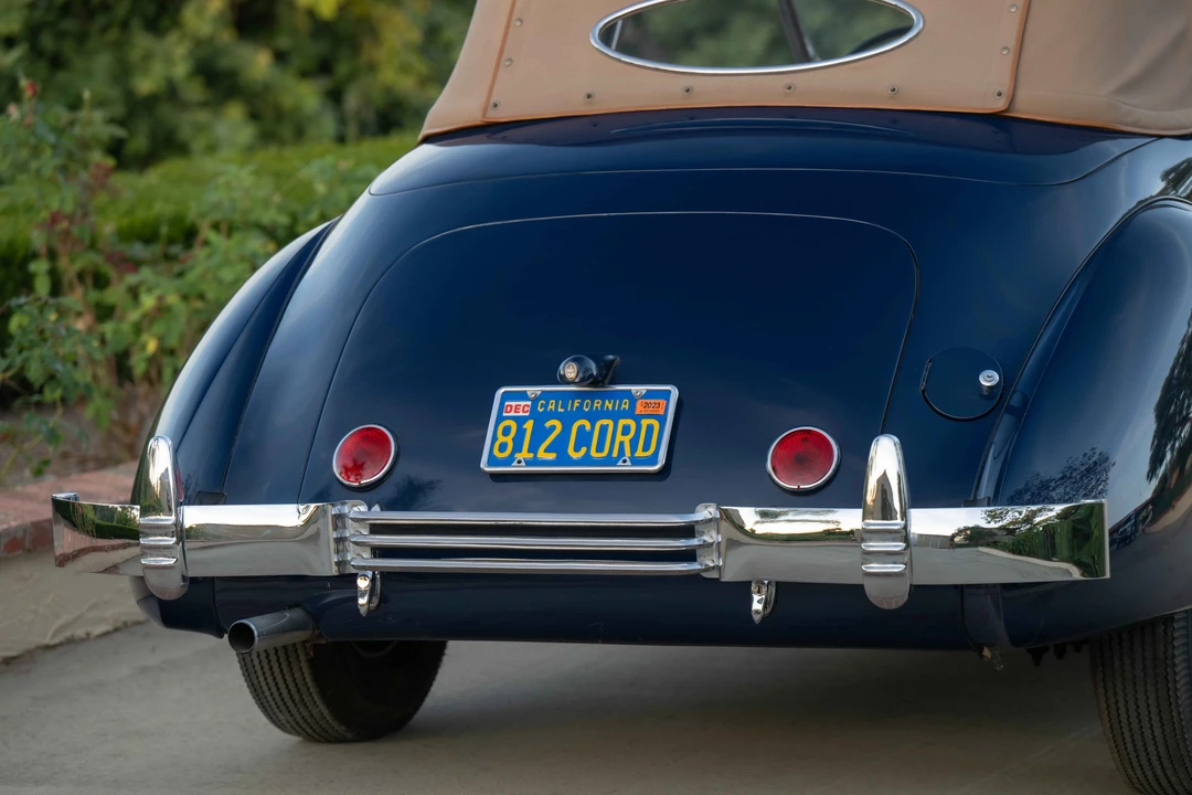 1937 Cord 810 & 812 - Image 27 of 31