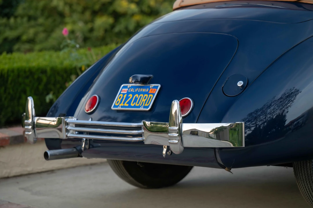 1937 Cord 810 & 812 - Image 30 of 31
