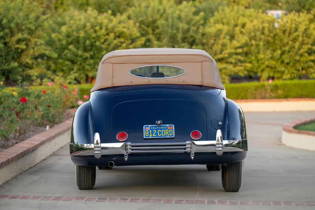 1937 Cord 810 & 812 - Image 8 of 31