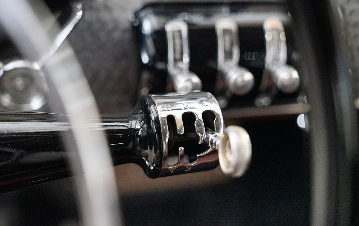 1937 Cord 810 & 812 - Image 28 of 31