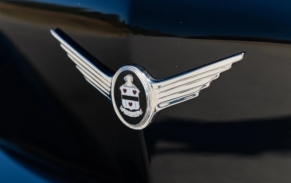 1937 Cord 810 & 812 - Image 16 of 31
