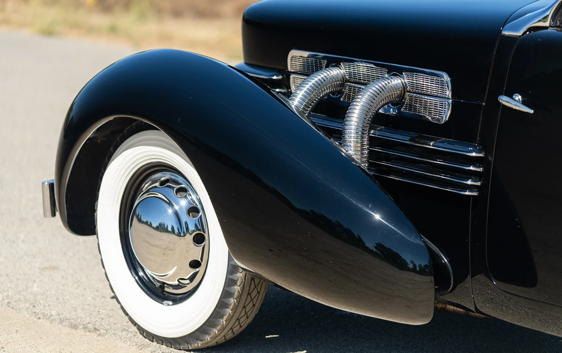 1937 Cord 810 & 812 - Image 13 of 31