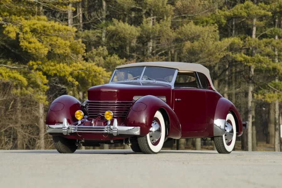 1937 Cord 810 & 812 - Image 10 of 10