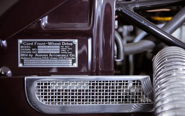 1937 Cord 810 & 812 - Image 19 of 19