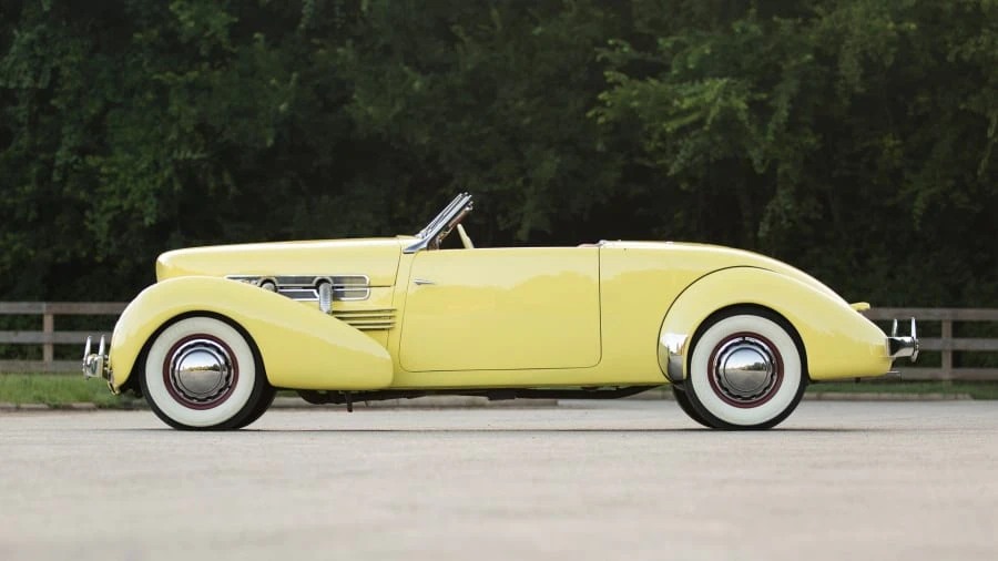 1937 Cord 810 & 812 - Image 2 of 12