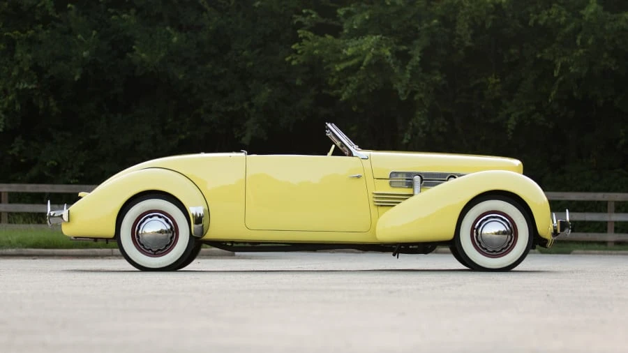 1937 Cord 810 & 812 - Image 8 of 12