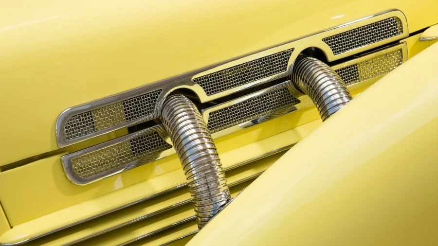 1937 Cord 810 & 812 - Image 10 of 12
