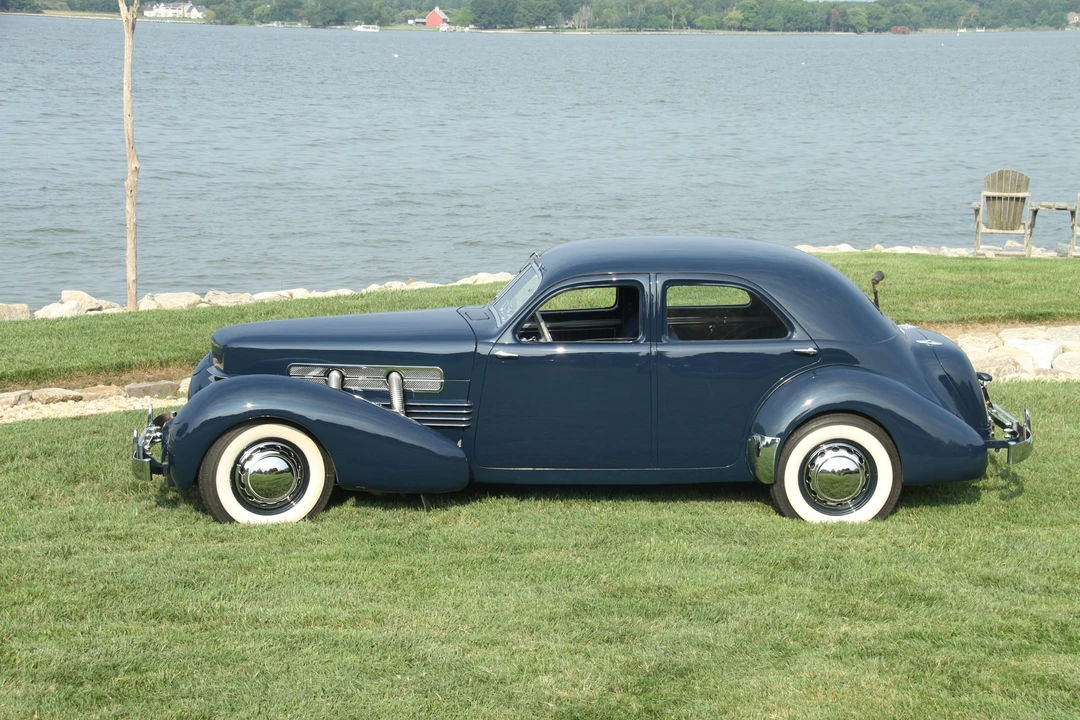 1937 Cord 810 & 812 - Image 5 of 31