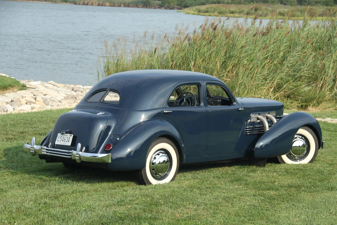 1937 Cord 810 & 812 - Image 15 of 31