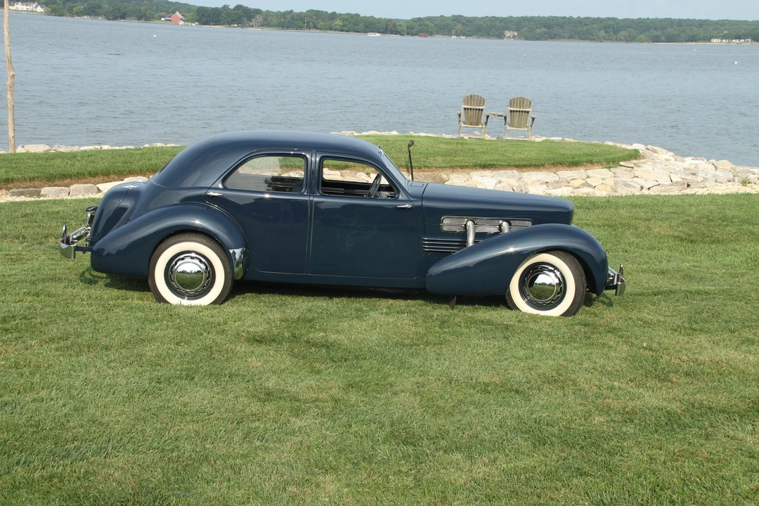 1937 Cord 810 & 812 - Image 20 of 31