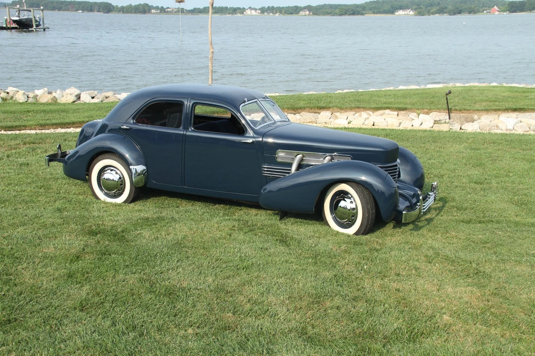 1937 Cord 810 & 812 - Image 22 of 31