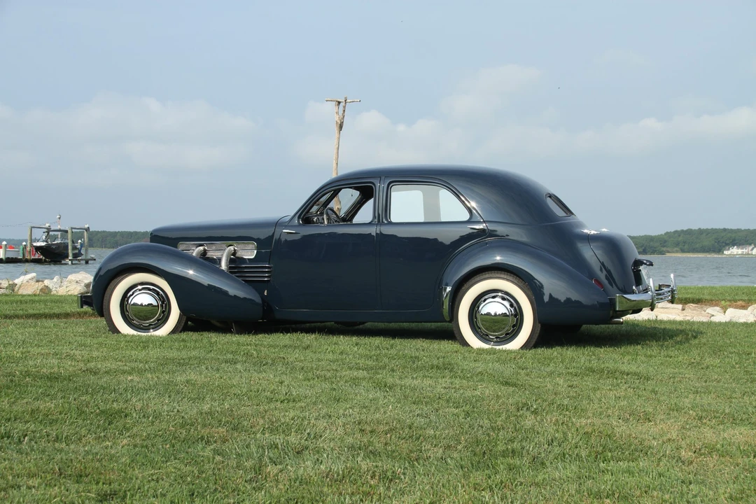 1937 Cord 810 & 812 - Image 6 of 31