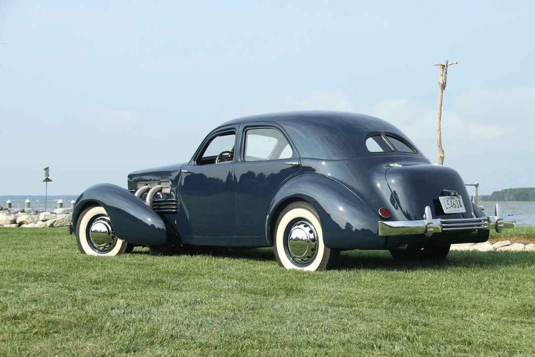 1937 Cord 810 & 812 - Image 9 of 31