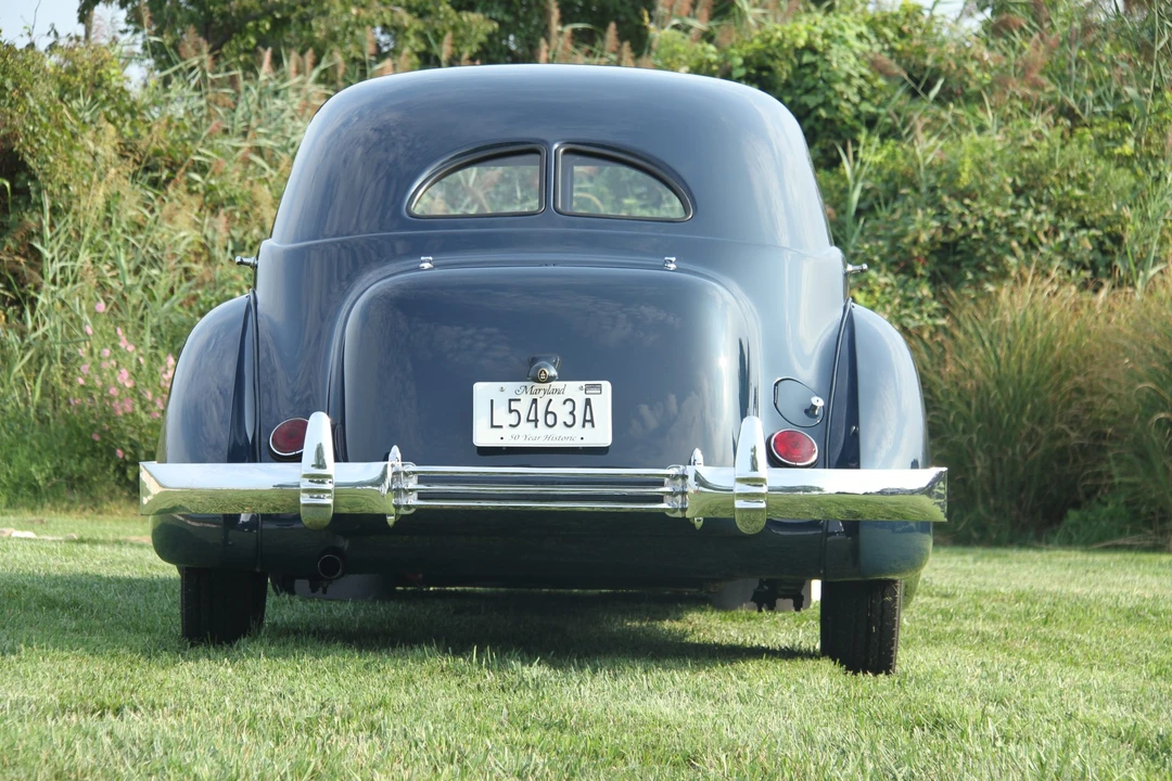 1937 Cord 810 & 812 - Image 11 of 31