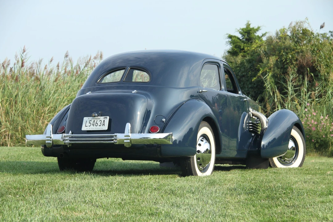 1937 Cord 810 & 812 - Image 13 of 31