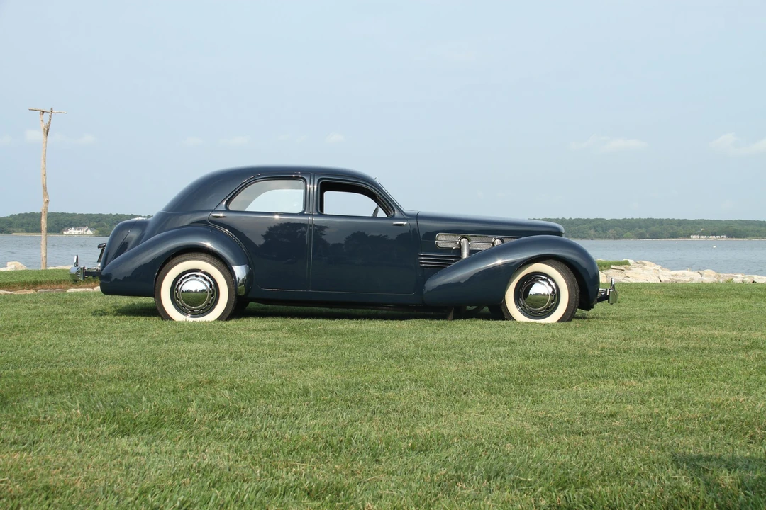 1937 Cord 810 & 812 - Image 19 of 31