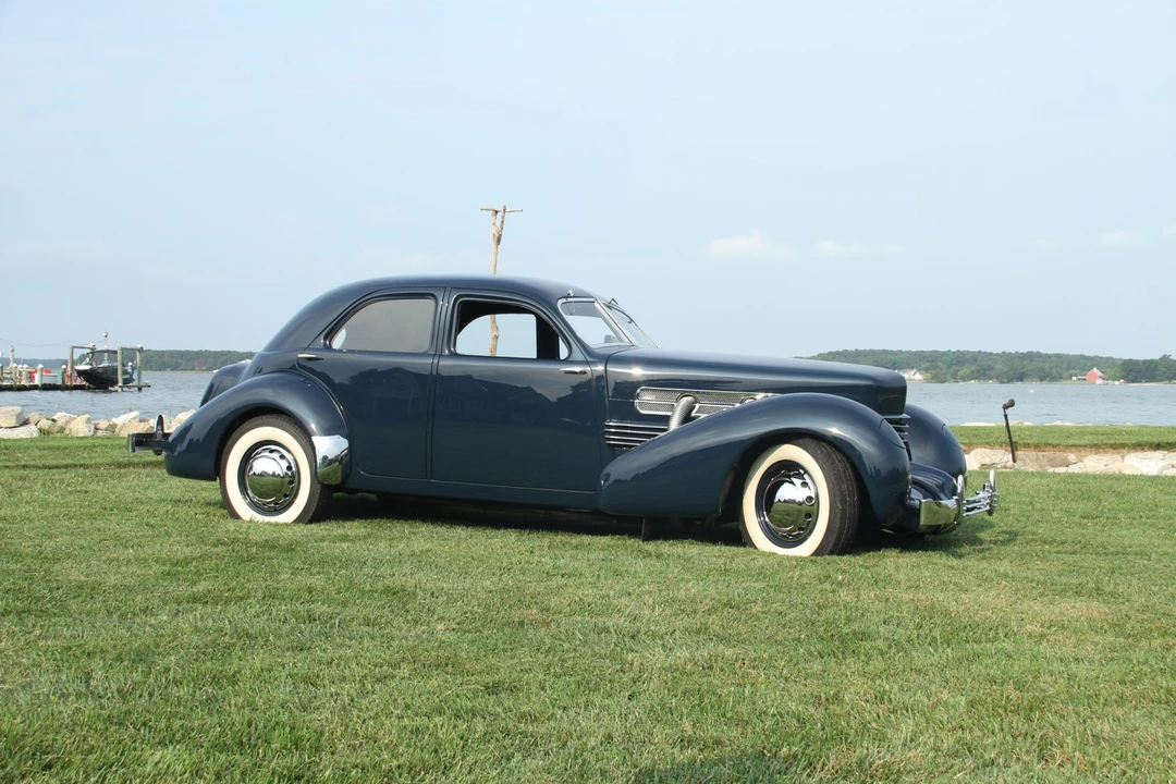 1937 Cord 810 & 812 - Image 21 of 31