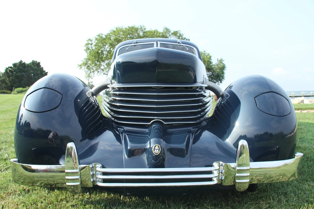 1937 Cord 810 & 812 - Image 26 of 31