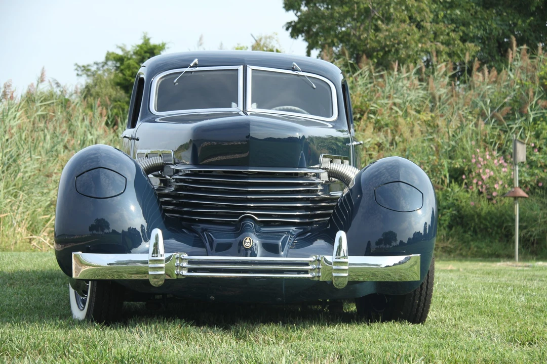 1937 Cord 810 & 812 - Image 24 of 31