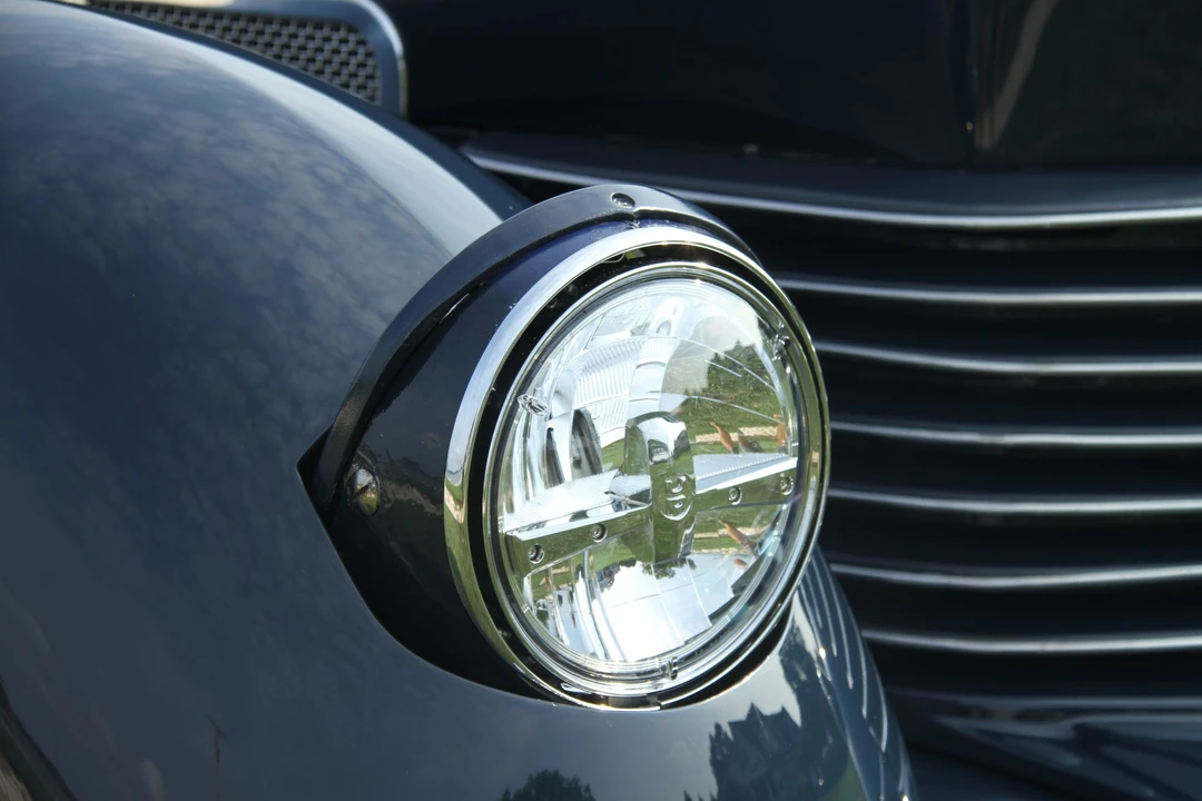 1937 Cord 810 & 812 - Image 30 of 31