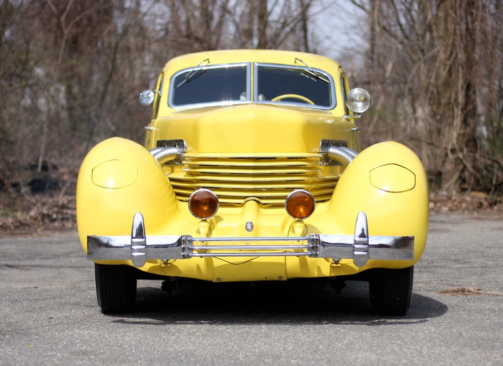 1937 Cord 810 & 812 - Image 7 of 7