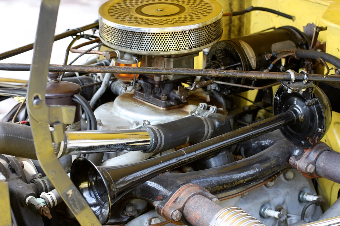 1937 Cord 810 & 812 - Image 6 of 7