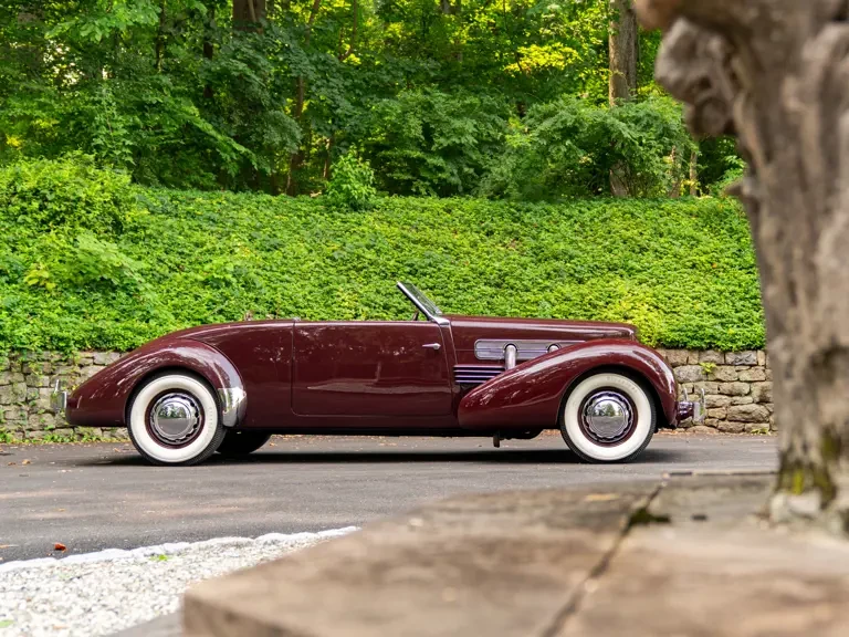 1937 Cord 810 & 812 - Image 6 of 31