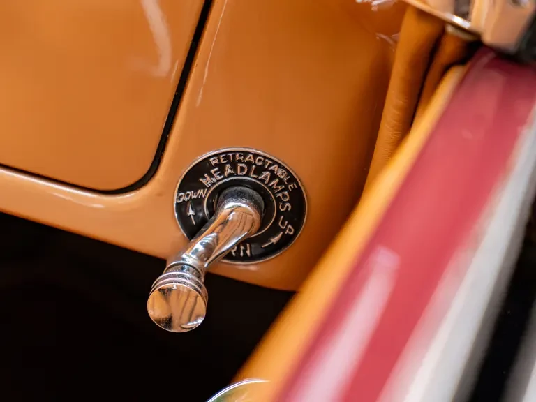 1937 Cord 810 & 812 - Image 19 of 31