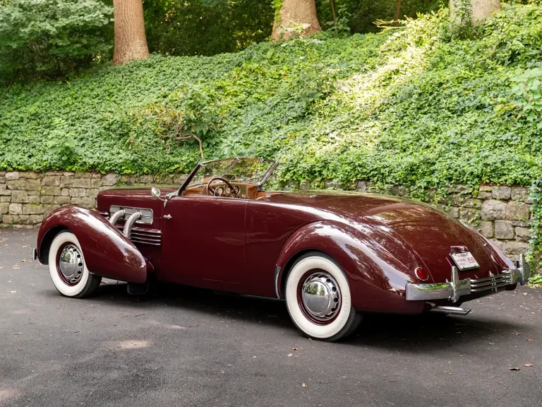 1937 Cord 810 & 812 - Image 27 of 31