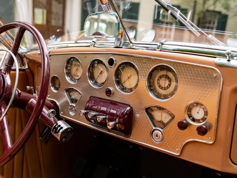 1937 Cord 810 & 812 - Image 15 of 31
