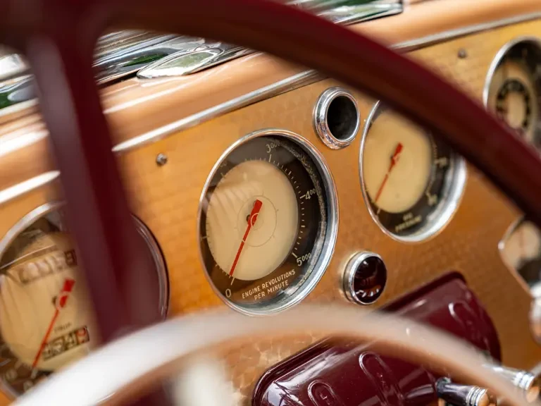 1937 Cord 810 & 812 - Image 17 of 31