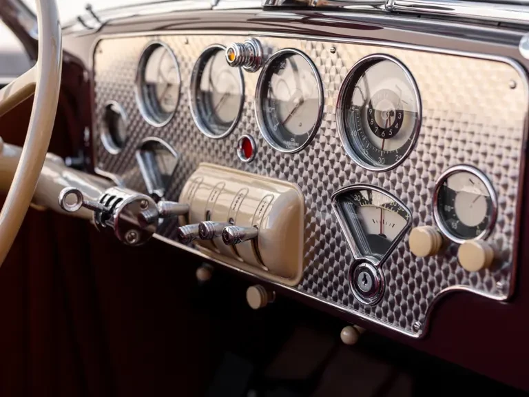 1937 Cord 810 & 812 - Image 13 of 31