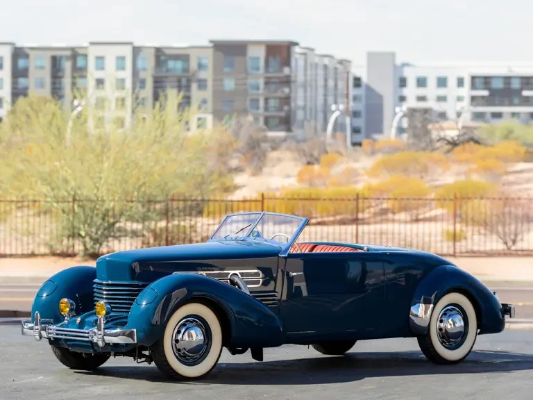 1937 Cord 810 & 812 - Image 2 of 31
