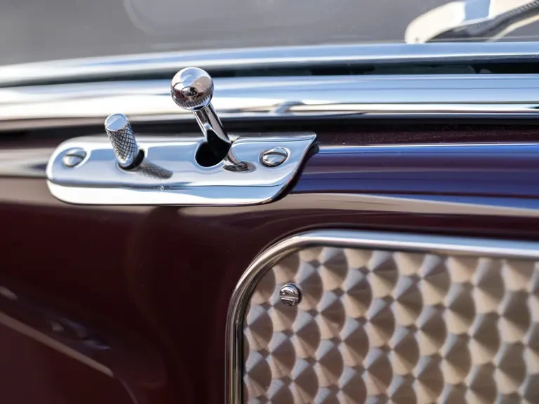 1937 Cord 810 & 812 - Image 29 of 31