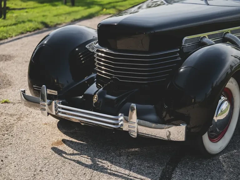 1937 Cord 810 & 812 - Image 9 of 31