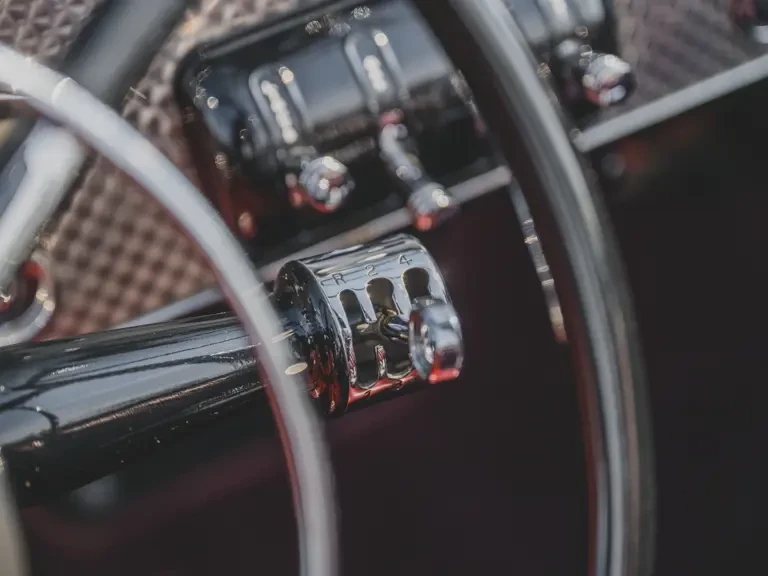 1937 Cord 810 & 812 - Image 26 of 31