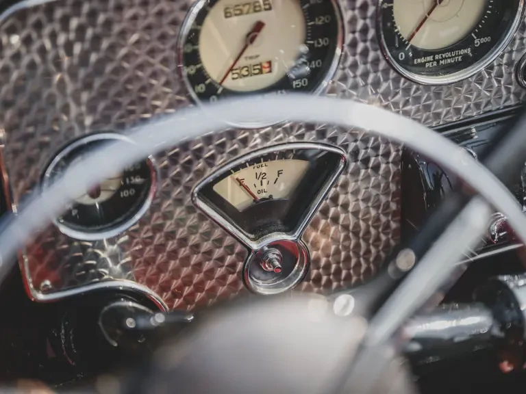 1937 Cord 810 & 812 - Image 25 of 31
