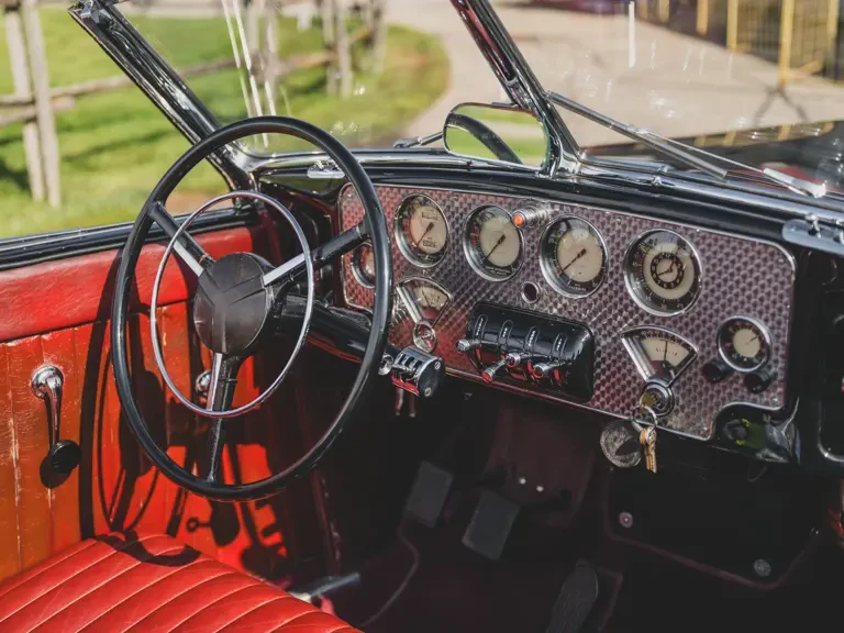 1937 Cord 810 & 812 - Image 22 of 31