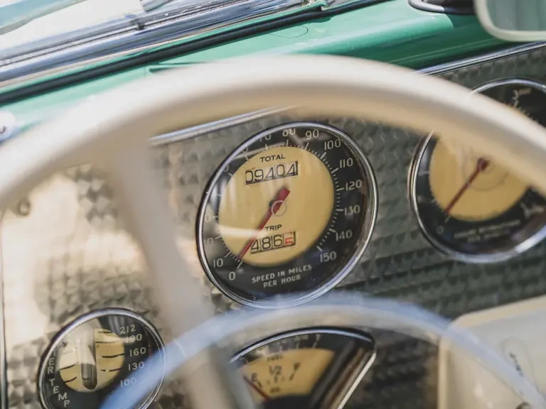 1937 Cord 810 & 812 - Image 28 of 31