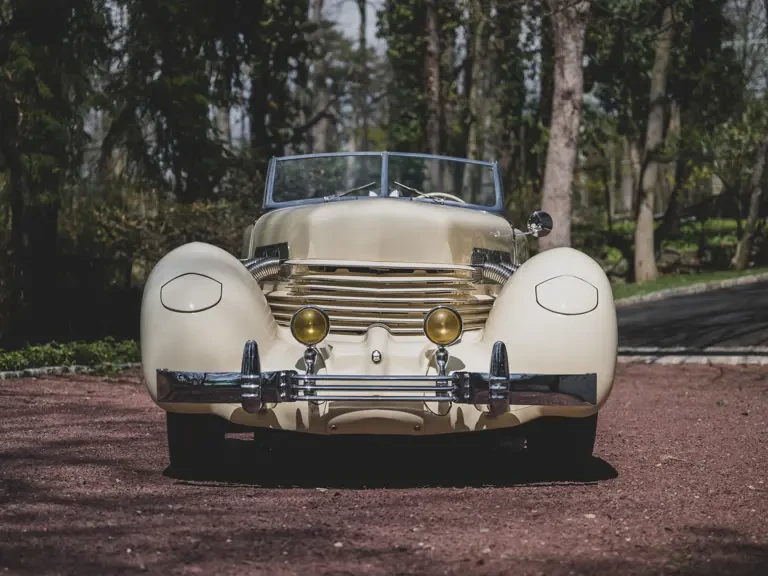1937 Cord 810 & 812 - Image 7 of 31