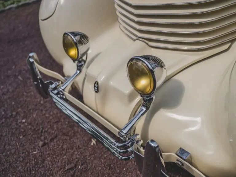 1937 Cord 810 & 812 - Image 14 of 31