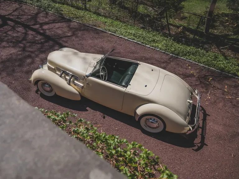 1937 Cord 810 & 812 - Image 3 of 31