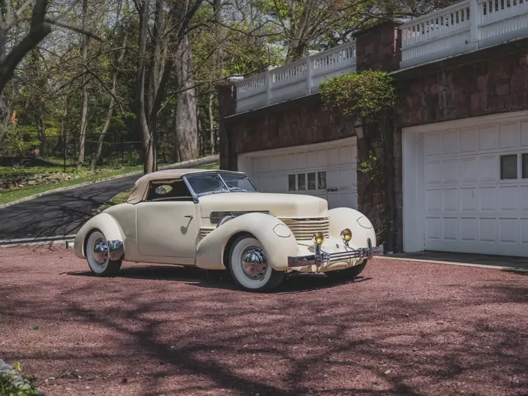 1937 Cord 810 & 812 - Image 10 of 31