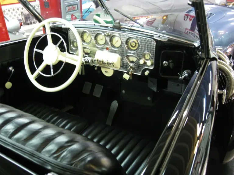 1937 Cord 810 & 812 - Image 20 of 20