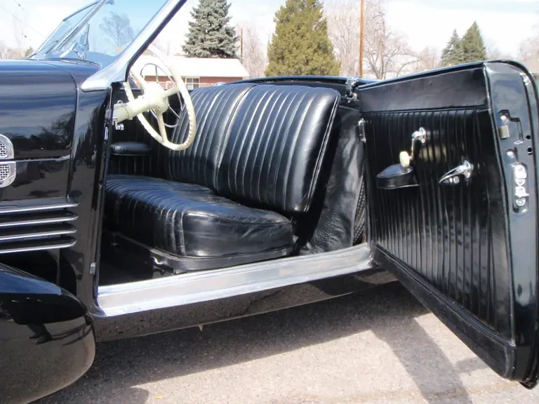 1937 Cord 810 & 812 - Image 6 of 20