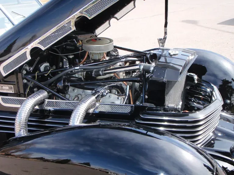1937 Cord 810 & 812 - Image 11 of 20