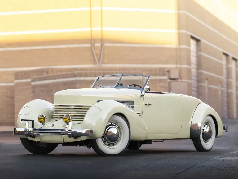 1937 Cord 810 & 812 - Image 2 of 31
