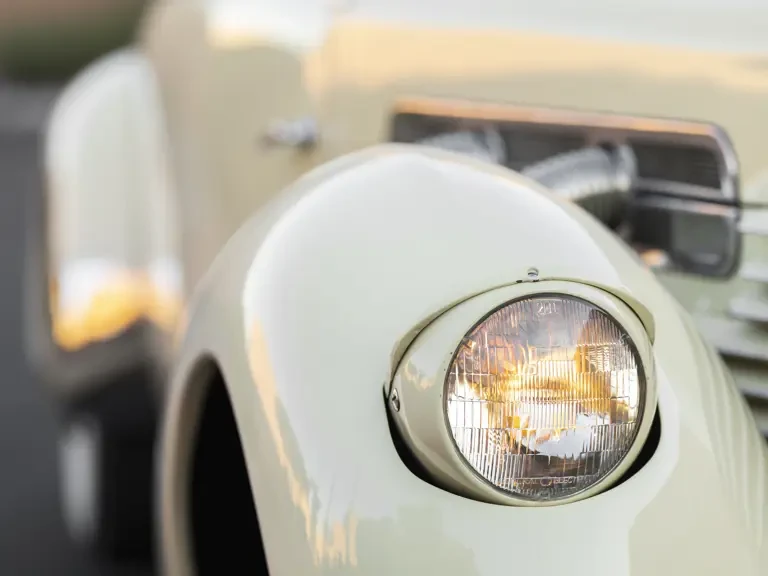 1937 Cord 810 & 812 - Image 30 of 31