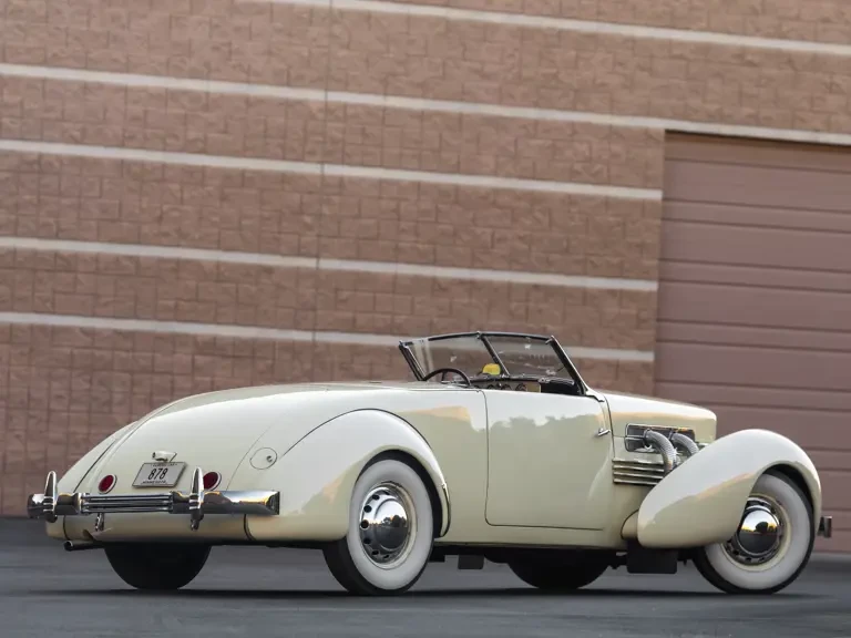 1937 Cord 810 & 812 - Image 3 of 31